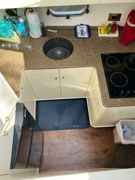 1999 Viking Princess 52 Express Bridge