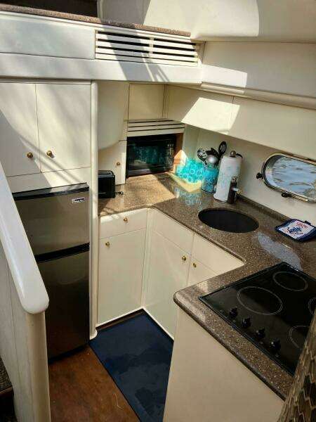 1999 Viking Princess 52 Express Bridge