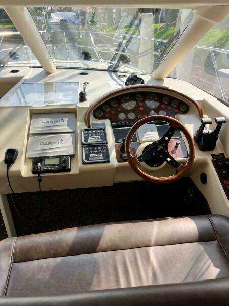 1999 Viking Princess 52 Express Bridge