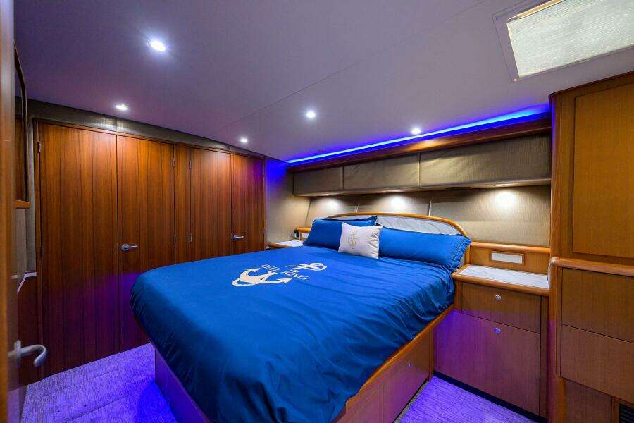 Viking 61 Reel King  - Master Stateroom