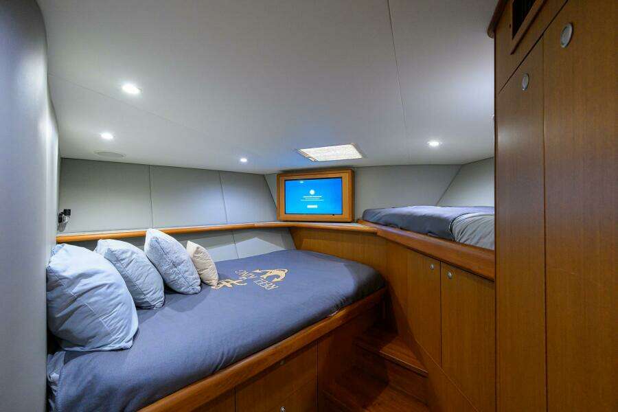 Viking 61 Reel King - Forward Stateroom