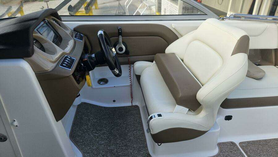 2015 Chaparral 250 Suncoast