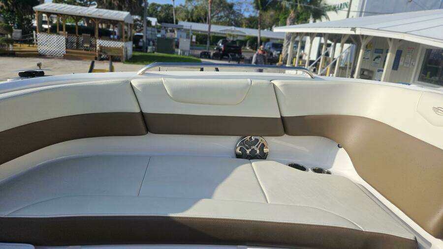 2015 Chaparral 250 Suncoast