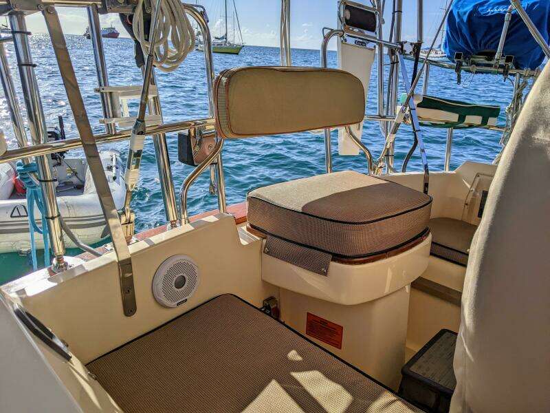 2006 Island Packet 370