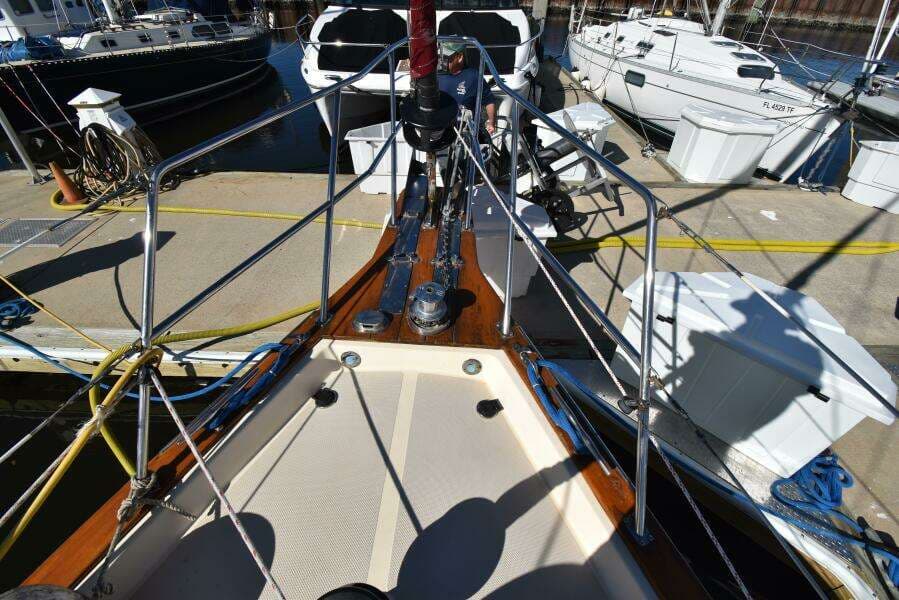 1999 Island Packet 380