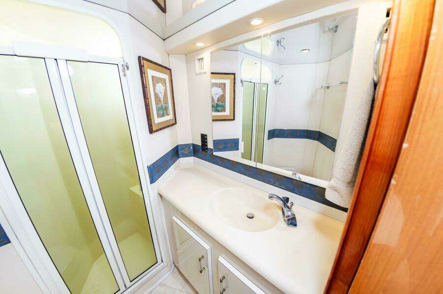 2001 Viking 50 Convertible