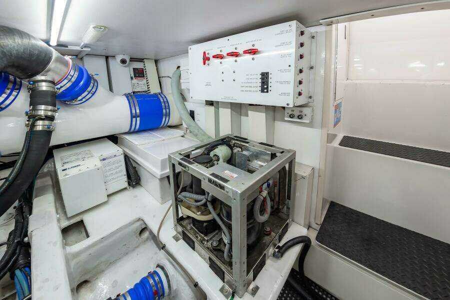 2001 Viking 50 Convertible