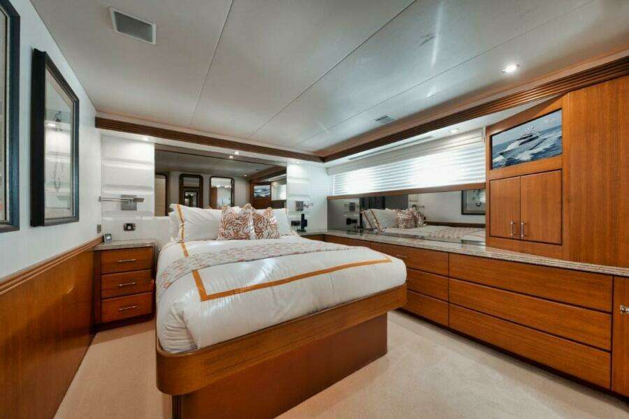 2001 Westport 112 Westport