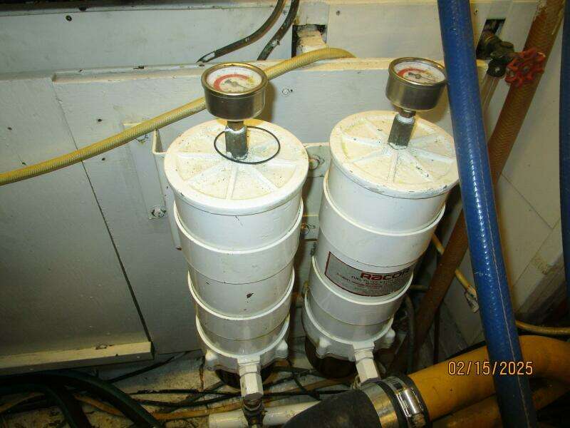 57' DeFever port Racor fuel filters