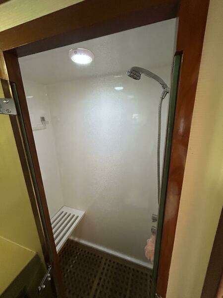 57' DeFever master stateroom shower