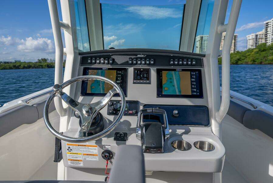 2023 Boston Whaler 280 Outrage