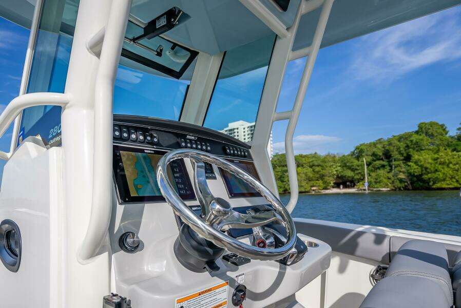 2023 Boston Whaler 280 Outrage