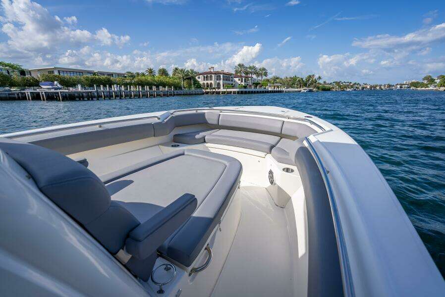 2023 Boston Whaler 280 Outrage