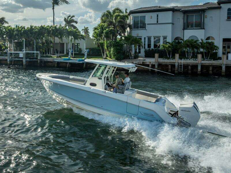 2023 Boston Whaler 280 Outrage