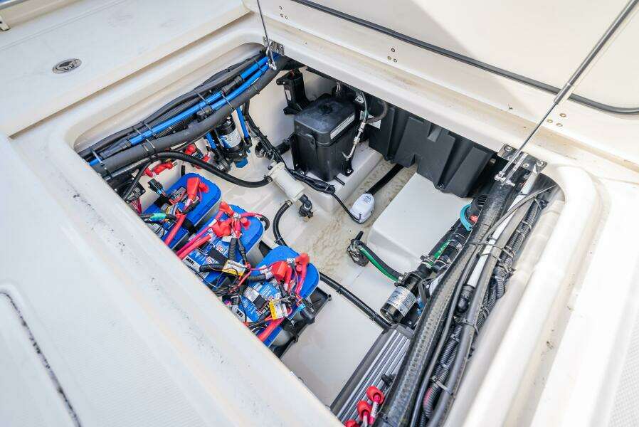 2023 Boston Whaler 280 Outrage