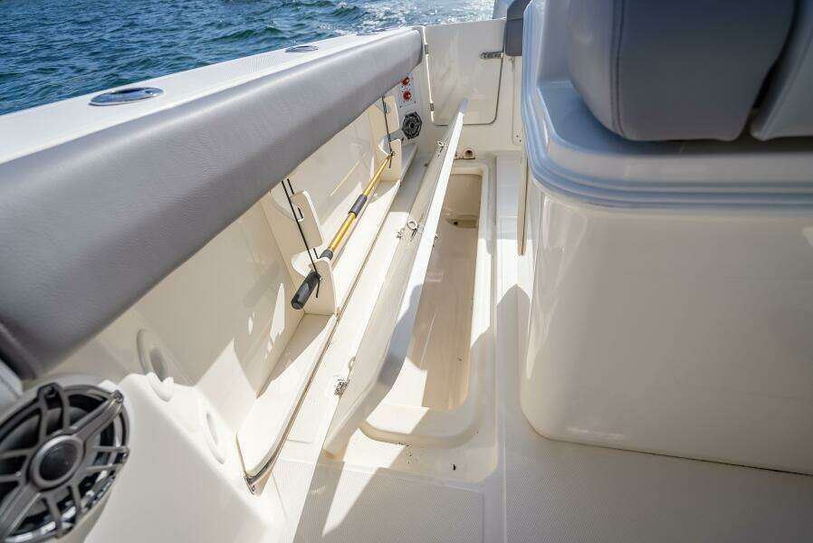 2023 Boston Whaler 280 Outrage