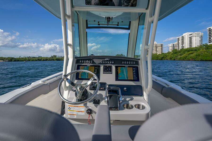2023 Boston Whaler 280 Outrage