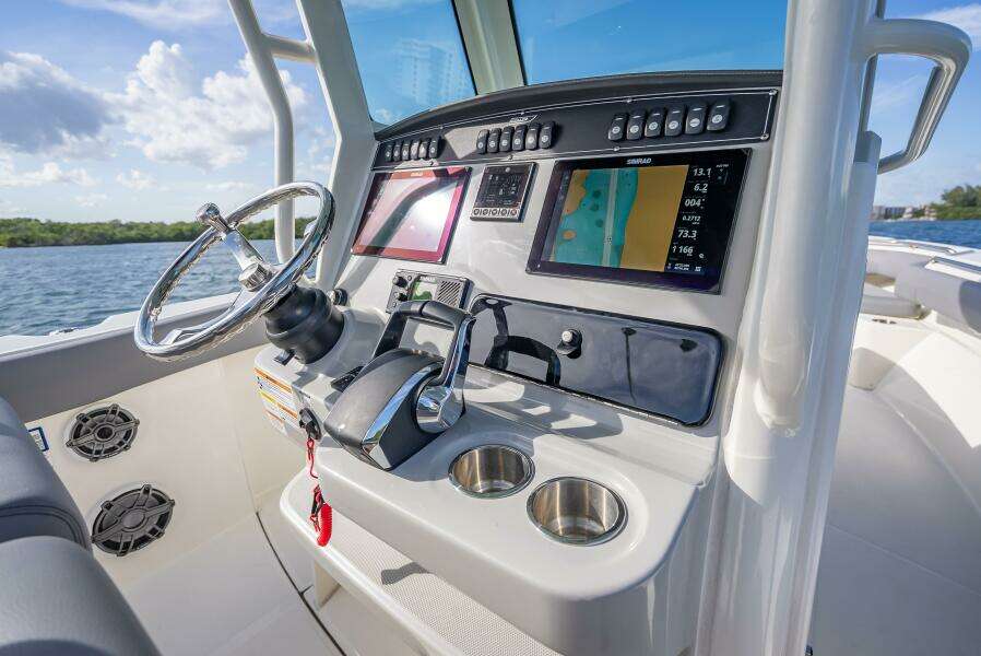 2023 Boston Whaler 280 Outrage