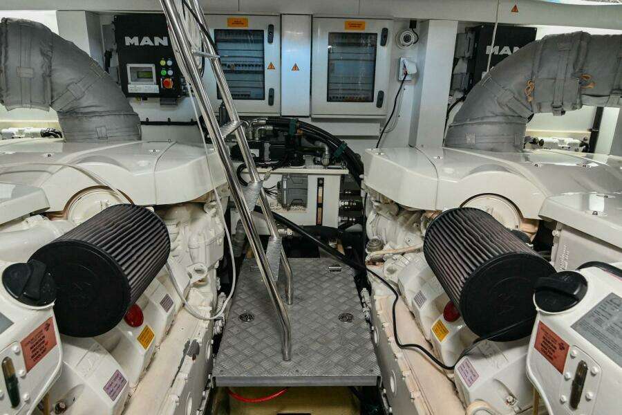 2015 Sunseeker Predator 68