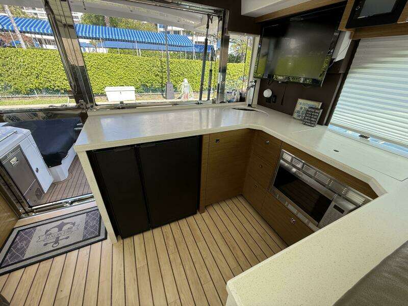 2014 Cruisers Yachts 45 Cantius