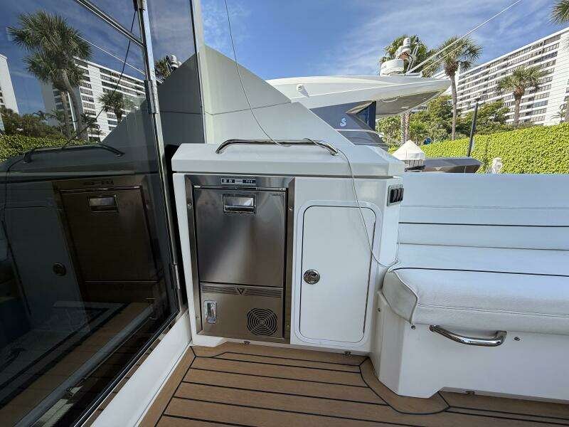 2014 Cruisers Yachts 45 Cantius