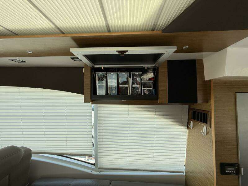 2014 Cruisers Yachts 45 Cantius