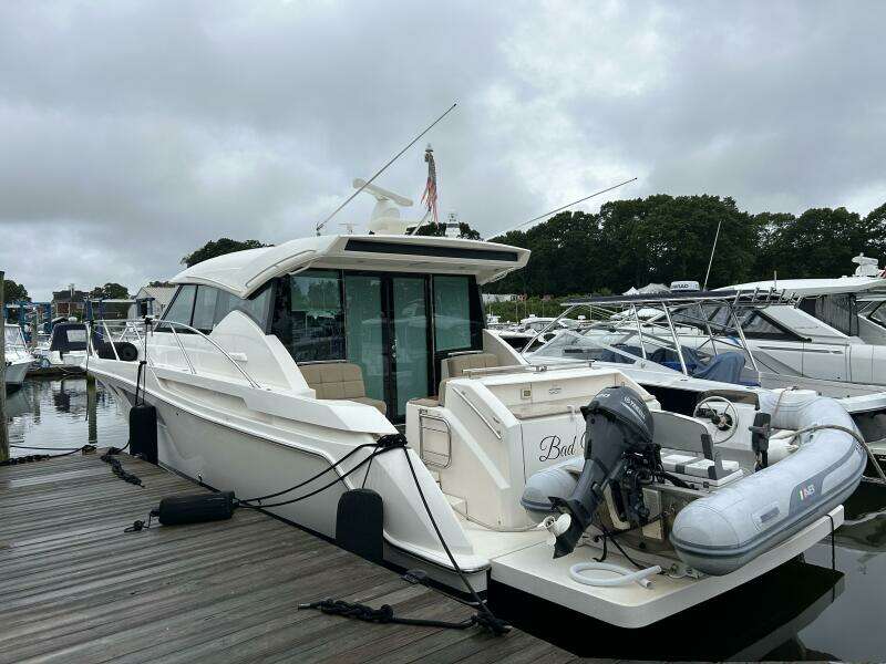 2015 Tiara Yachts C44 Coupe