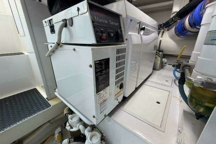 2004 Viking 56 Convertible