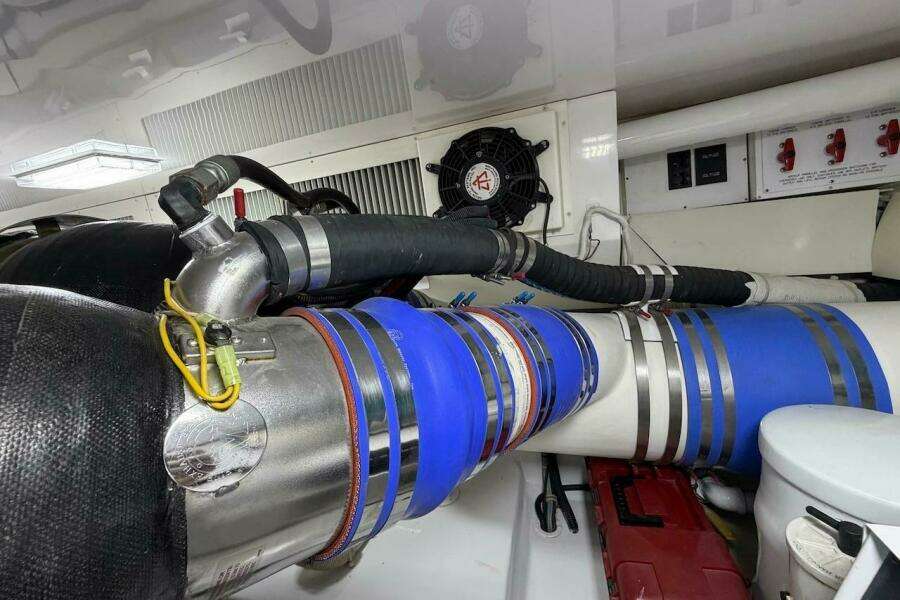 2004 Viking 56 Convertible