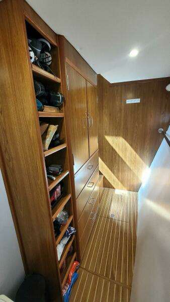 Master Walk In Storage Aft