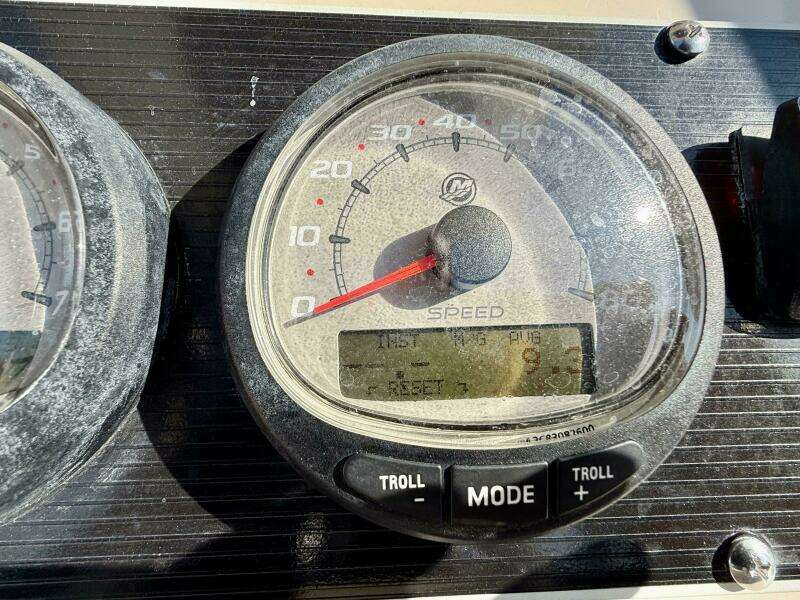 2020 Boston Whaler 210 Dauntless