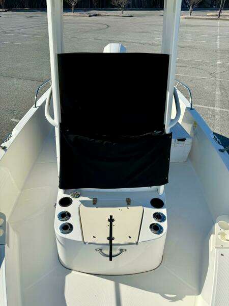 2020 Boston Whaler 210 Dauntless