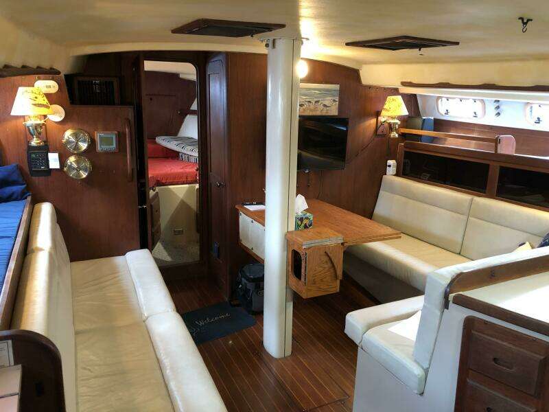 1988 Catalina Morgan Classic 41