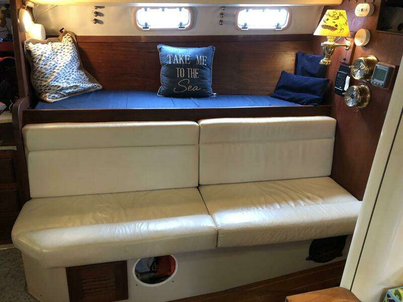 1988 Catalina Morgan Classic 41