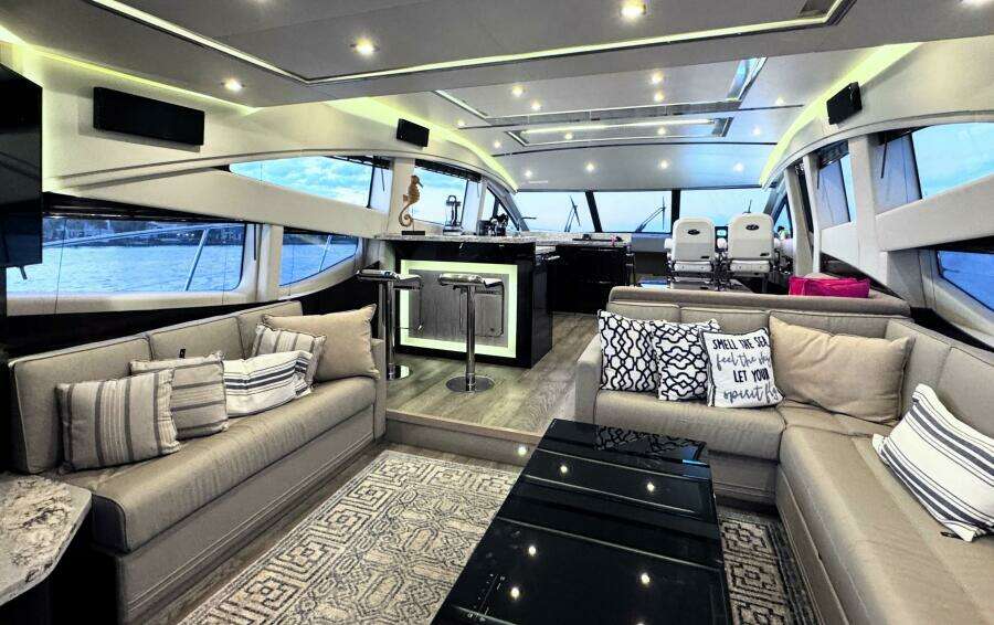 2018 Sea Ray L650 Fly