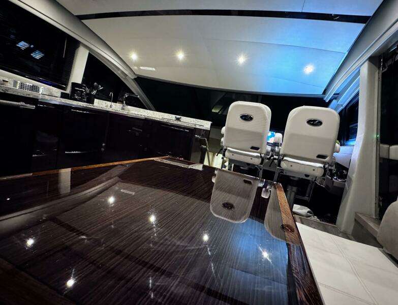 2018 Sea Ray L650 Fly