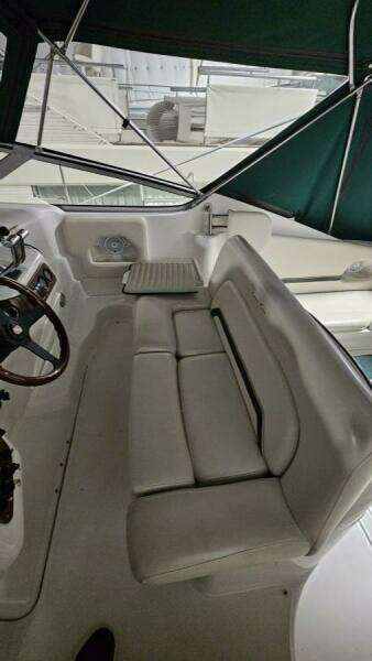 1998 Chris-Craft 320 Express Cruiser