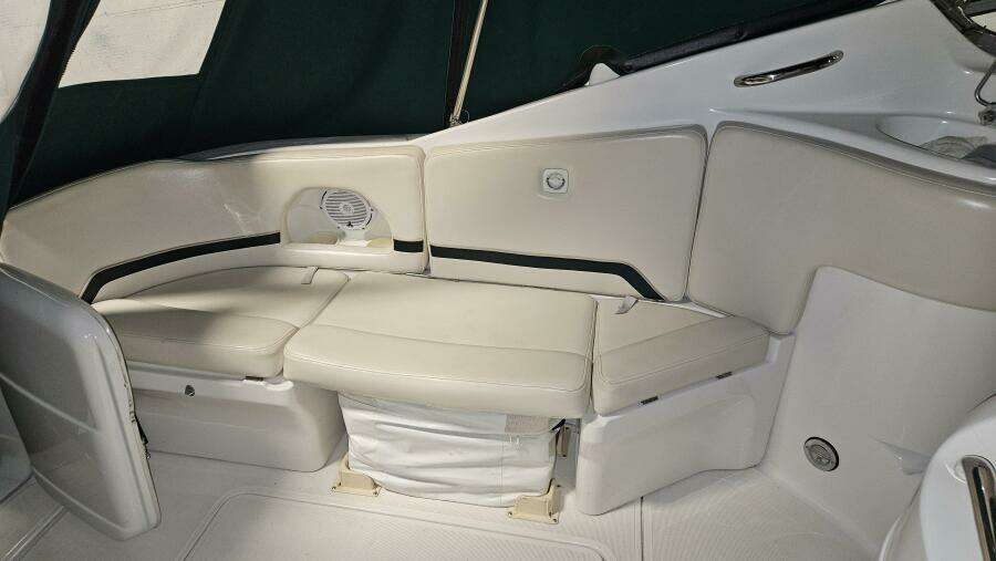 1998 Chris-Craft 320 Express Cruiser