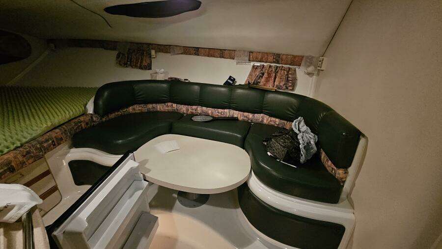 1998 Chris-Craft 320 Express Cruiser