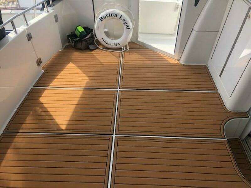 2002 Carver 444 Cockpit Motor Yacht