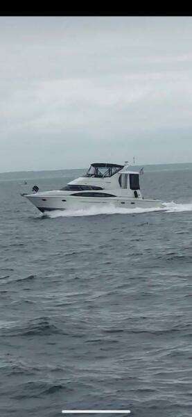 2002 Carver 444 Cockpit Motor Yacht