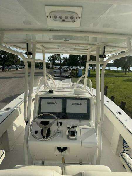 2008 31 Jupiter Center Console