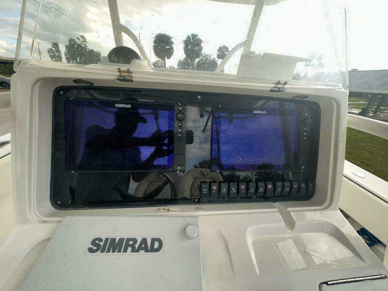 2008 31 Jupiter Center Console