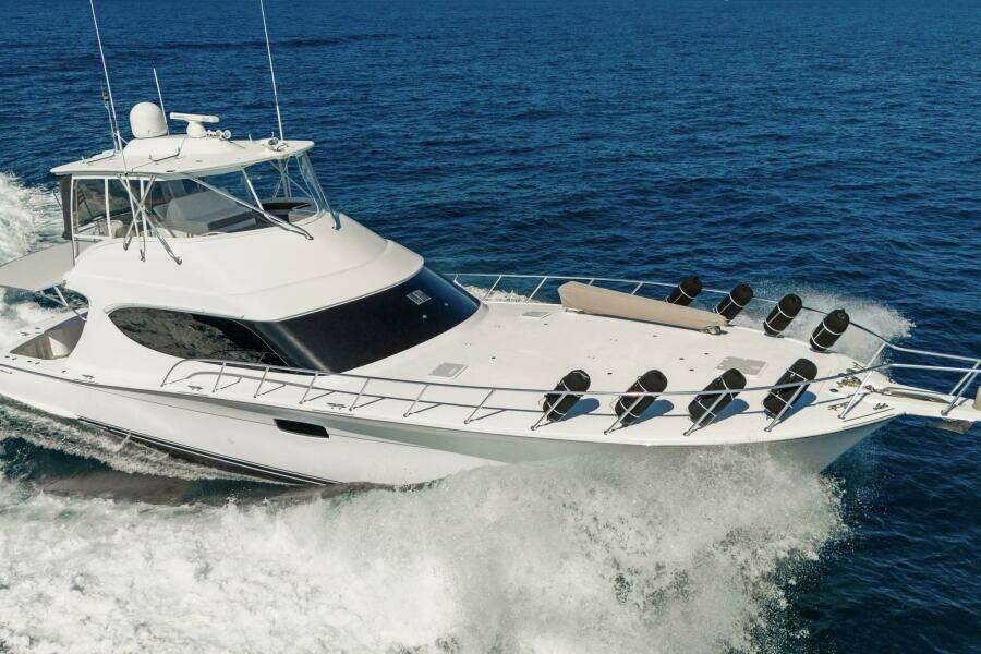 2016 Hatteras GT63