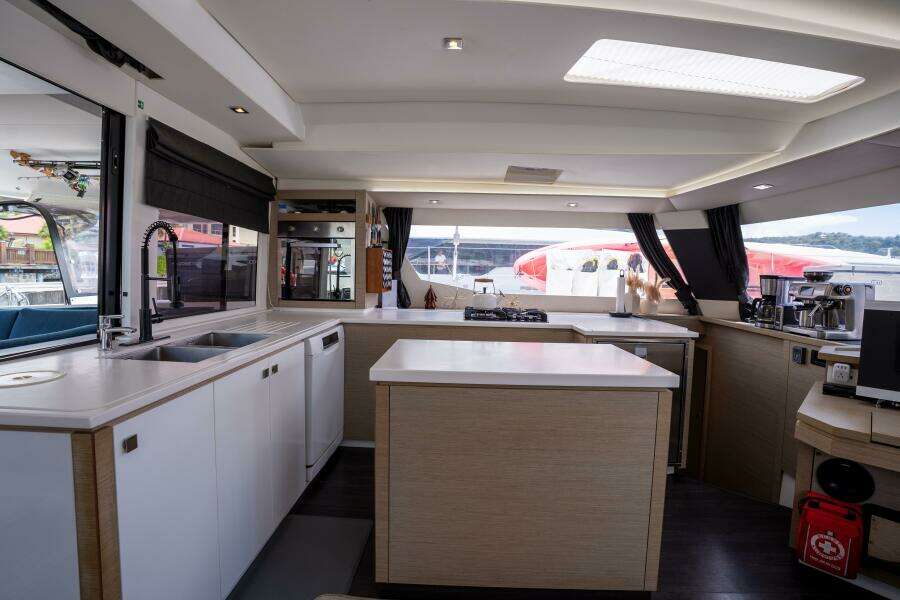 2020 Fountaine Pajot 