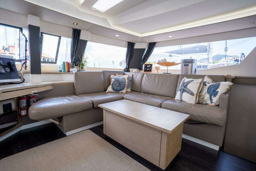 2020 Fountaine Pajot 