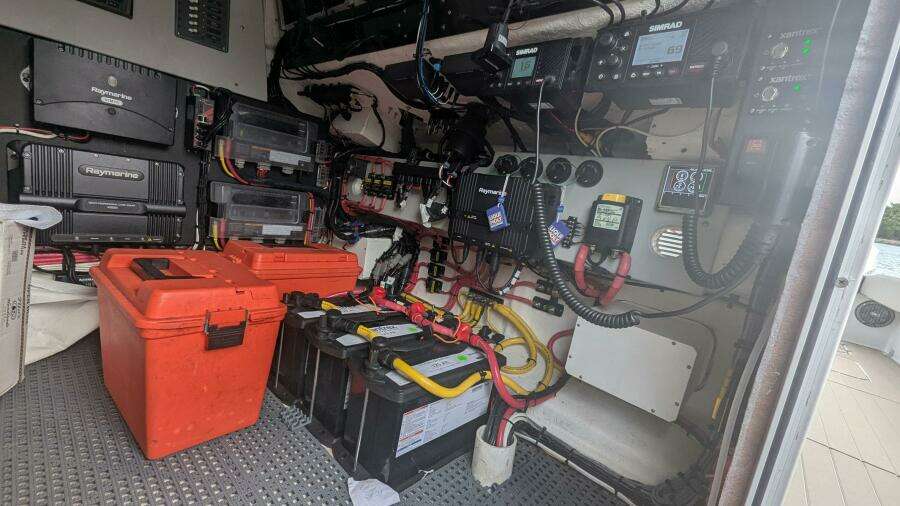 2021 Vela Boatworks 368 Center Console