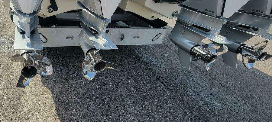 2021 Vela Boatworks 368 Center Console