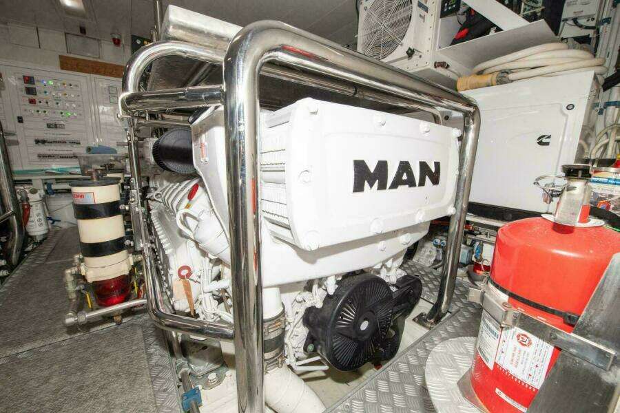 2017 Azimut Flybridge