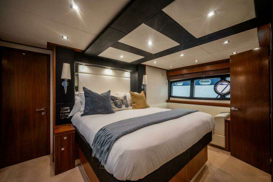 2015 Sunseeker 75